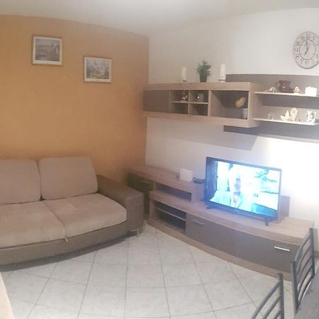 Apartman 4 Kilometar To City Centar Split Dış mekan fotoğraf