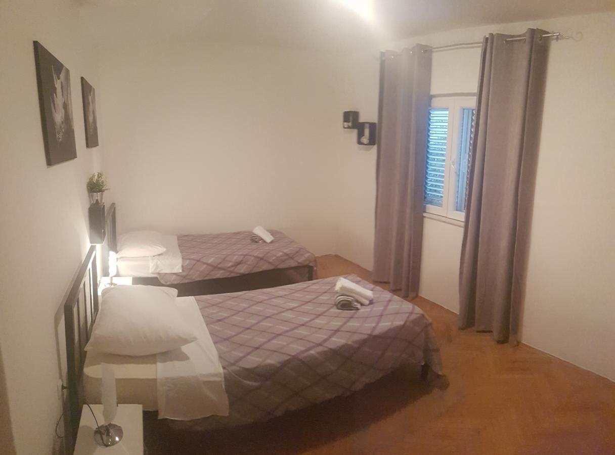 Apartman 4 Kilometar To City Centar Split Dış mekan fotoğraf